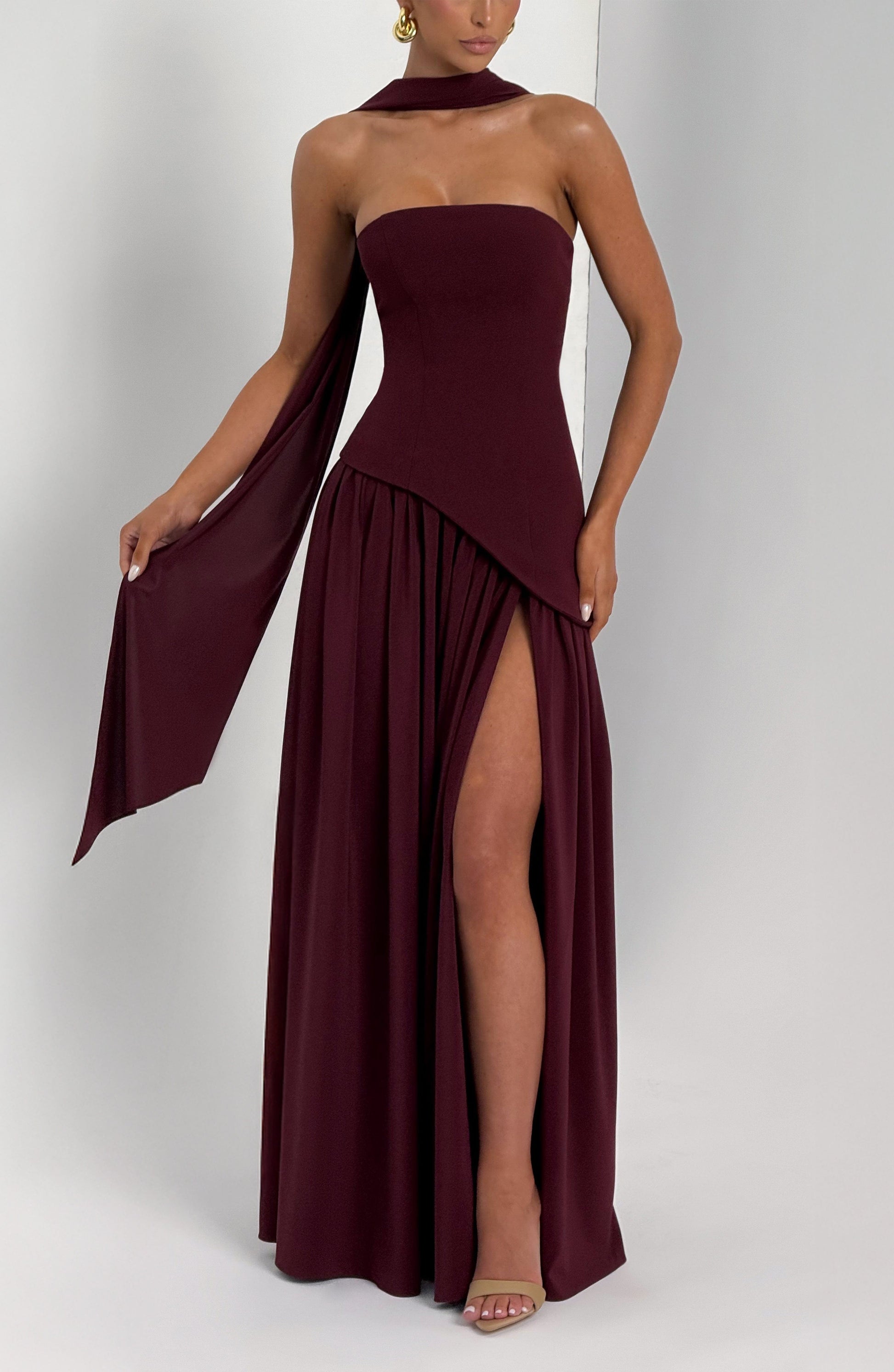 Oriane Maxi Dress - Wine Red Chanteluxe Oriane Maxi Dress - Wine Red Chanteluxe